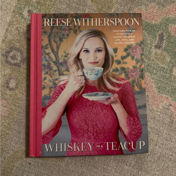 Reese Witherspoon Coffee Table Book - Picture 1 of 2